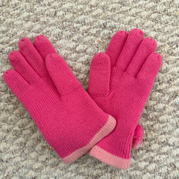 Women's Brand New Pink Knitted Mittens - Picture 3 of 3